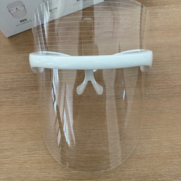 DMH Aesthetics Light Shield - Picture 4 of 5